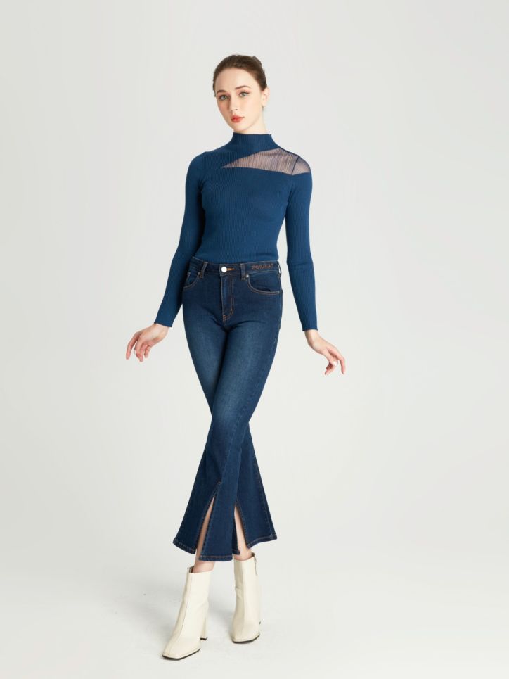 Quần Jeans dáng ống loe